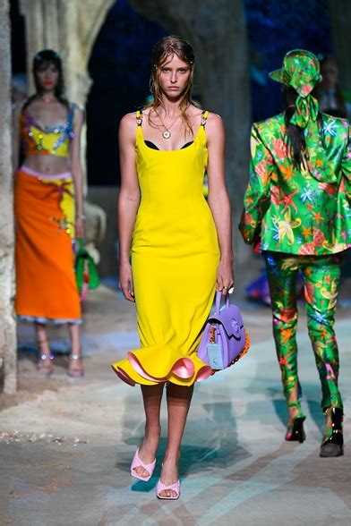 sfilate primavera estate 2021 versace|versace spring 2021.